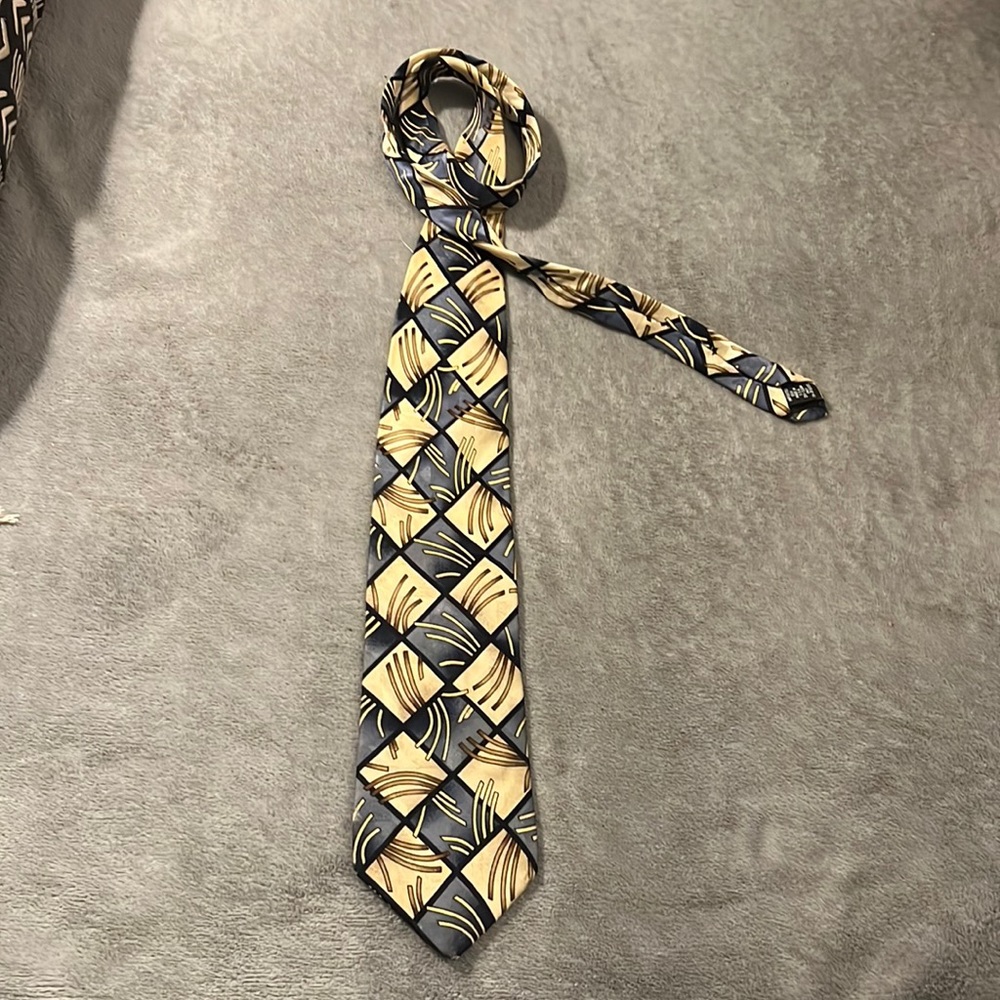 ZIGGURAT MEN TIE